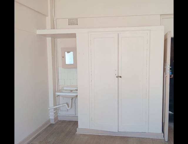 1 bed property to rent in SPRINGS OLD